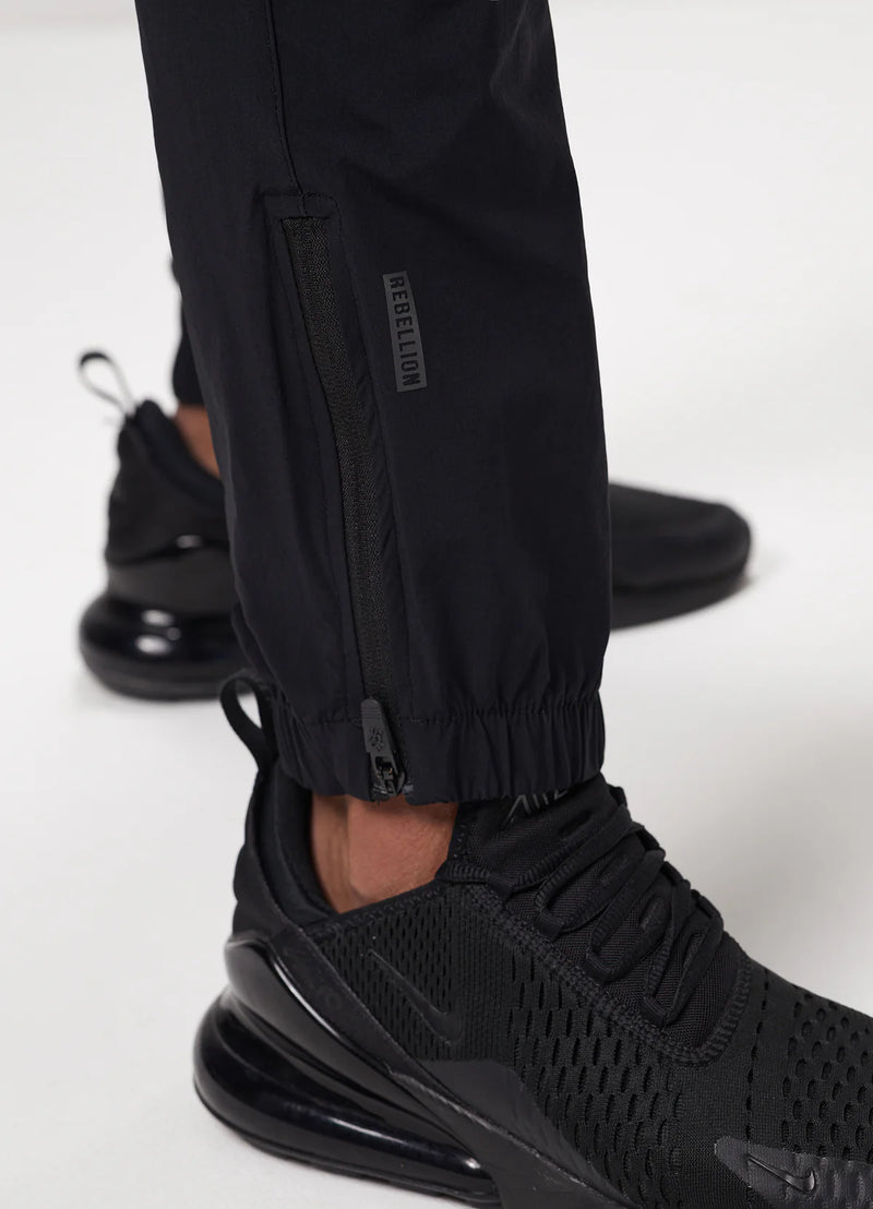 Gym King Rebellion Cargo Jogger - Black